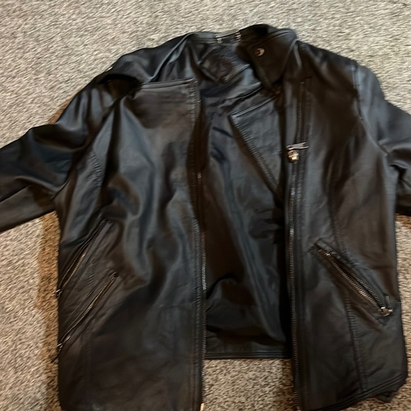 black leather jacket - Picture 1 of 1